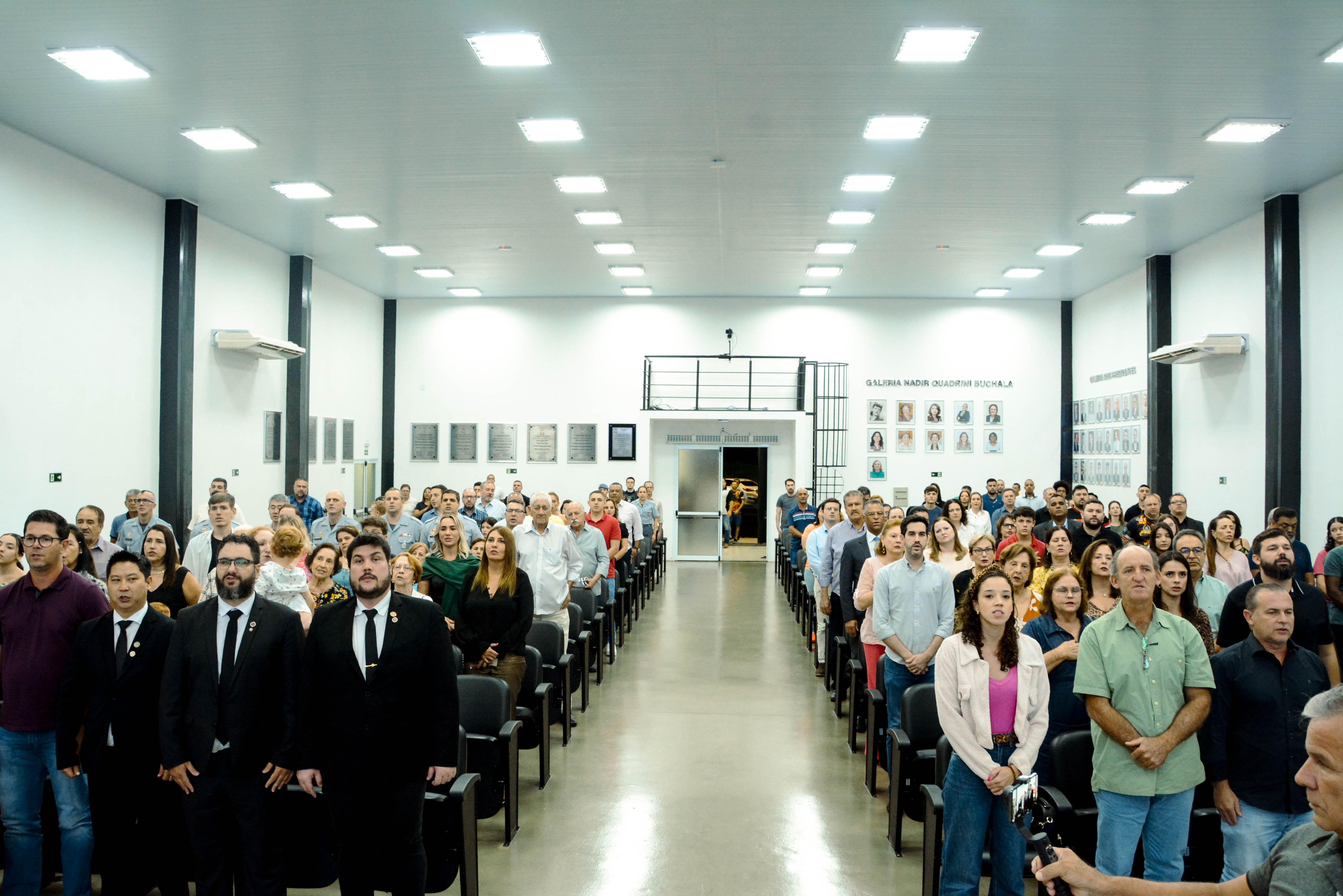 Câmara entregou títulos de Cidadão Biriguiense, Cidadão Benemérito e de Honra ao Mérito na última quinta-feira (28)