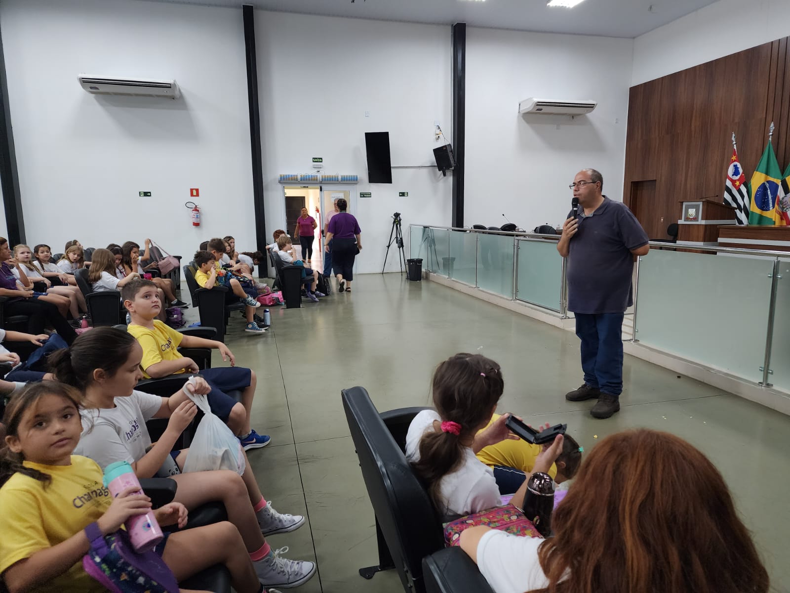 Câmara Municipal recebe visita de alunos da escola Champagnat