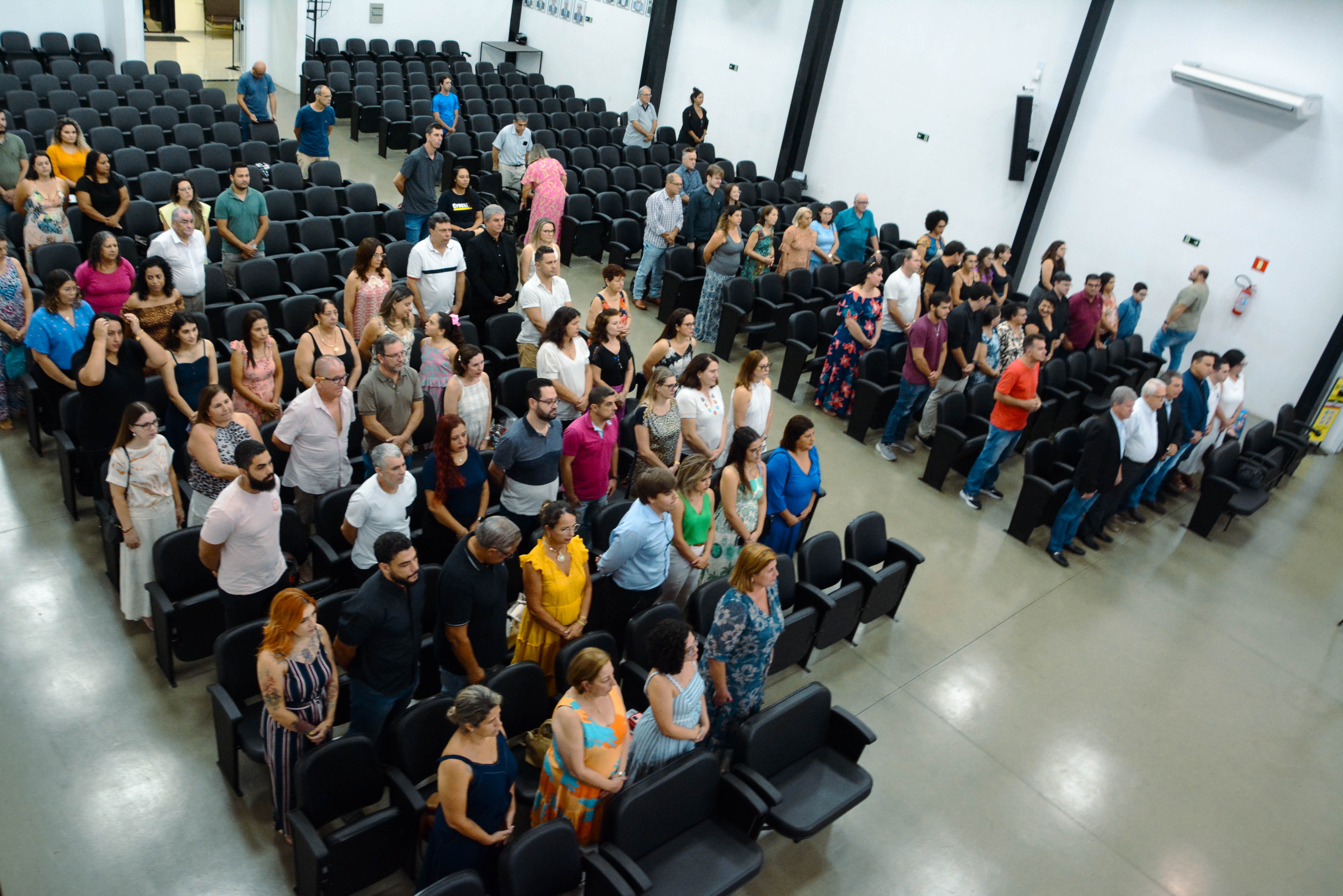 Metalpama e Fácil Imóveis recebem homenagem da Câmara de Birigui