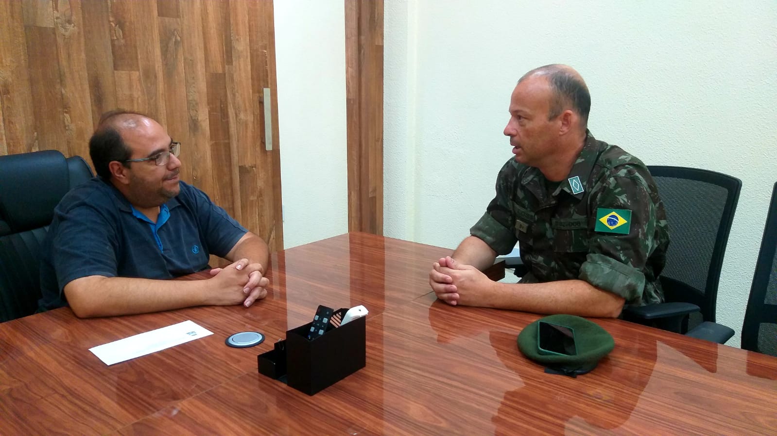 Presidente da Câmara recebe visita do novo Comandante do Tiro de Guerra.